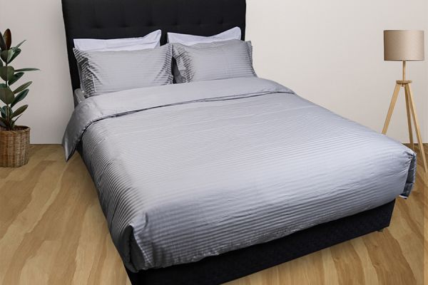 ENSEMBLE HOUSE COUVRE WELL DE COUETTE SATIN