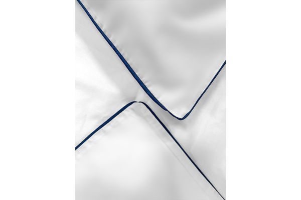 PARURE DE LIT AVEC BOURDON