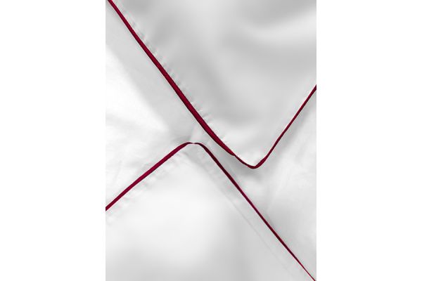 PARURE DE LIT AVEC BOURDON