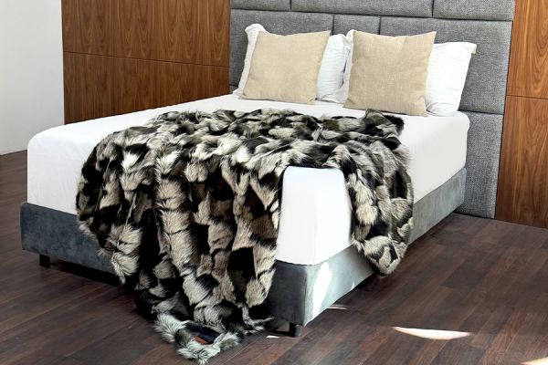 PLAID DE LUXE EN FOURRURE