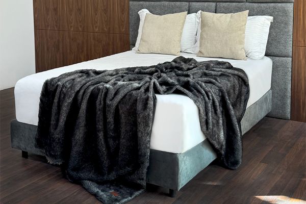 PLAID DE LUXE EN FOURRURE