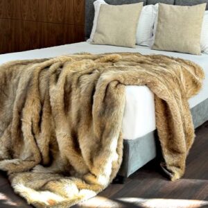 PLAID DE LUXE EN FOURRURE