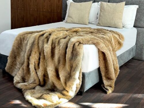 PLAID DE LUXE EN FOURRURE